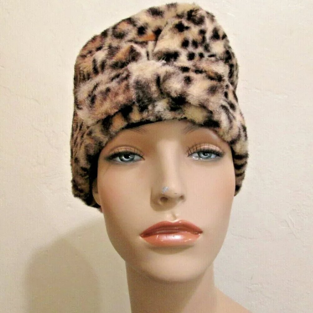 Chic Faux Leopard Hat With Bow